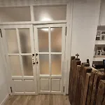 De La Luna Hostel