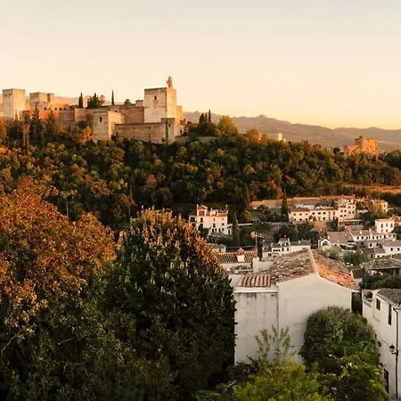De La Luna Hostel Granada