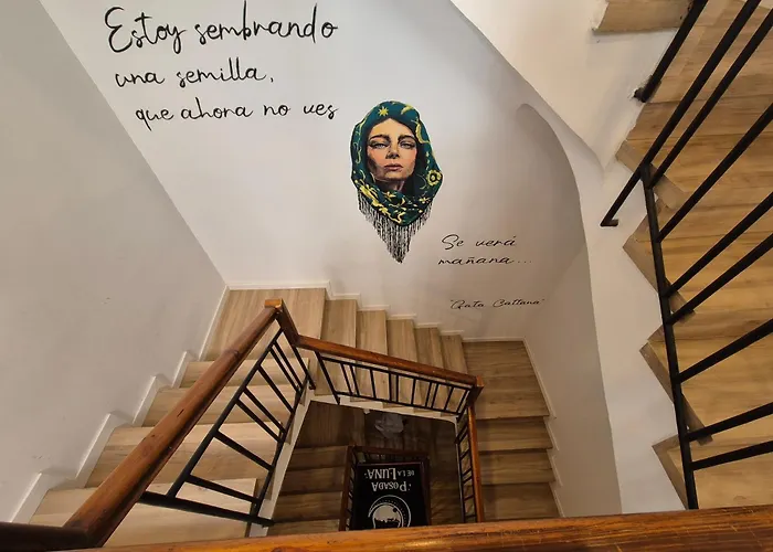 De La Luna Hostel Granada